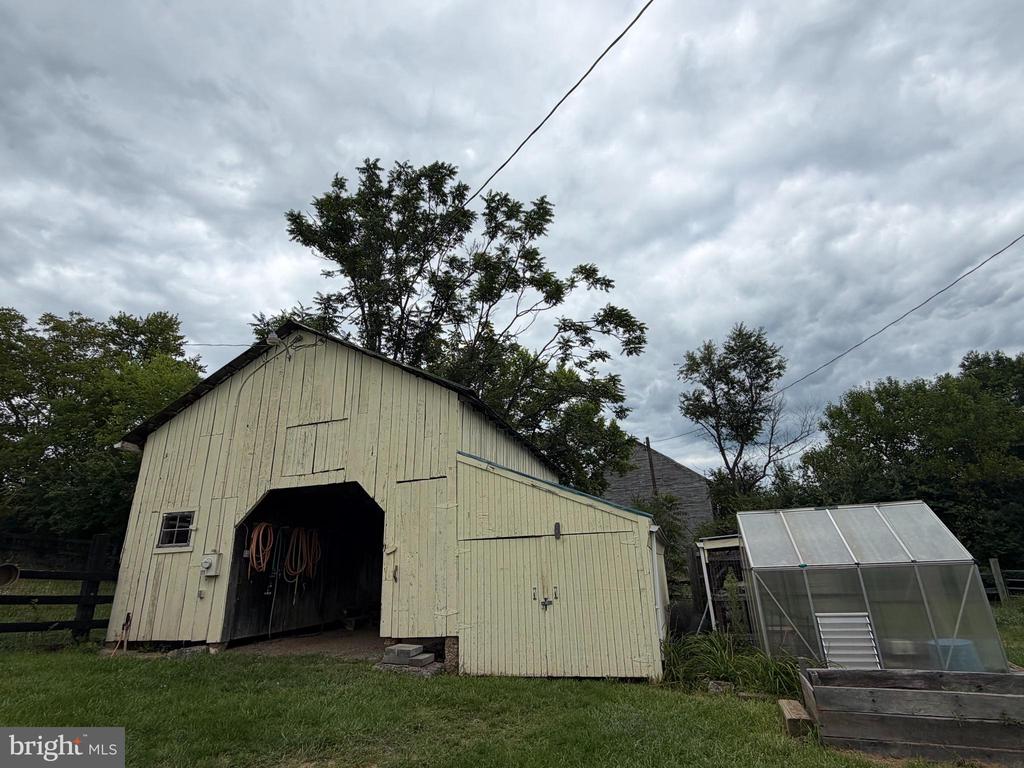 936 GUN BARREL RD