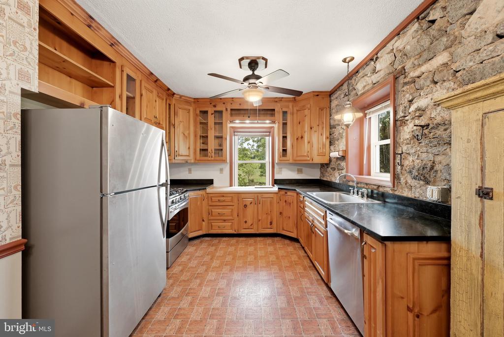 936 GUN BARREL RD