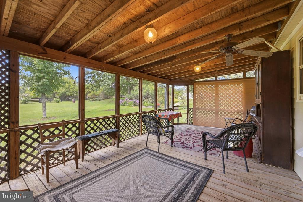 936 GUN BARREL RD