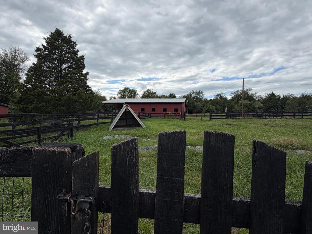 936 GUN BARREL RD