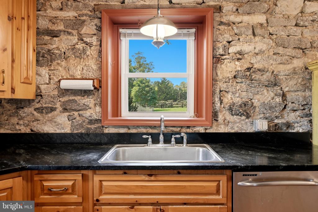 936 GUN BARREL RD