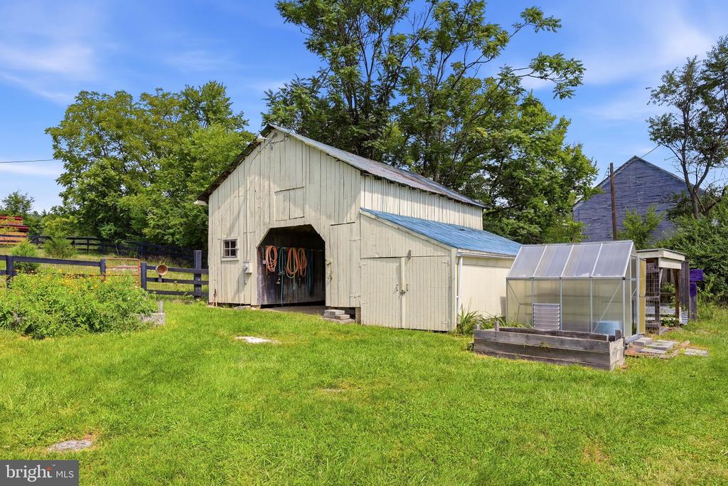 936 GUN BARREL RD