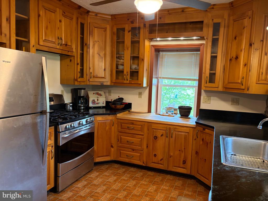 936 GUN BARREL RD