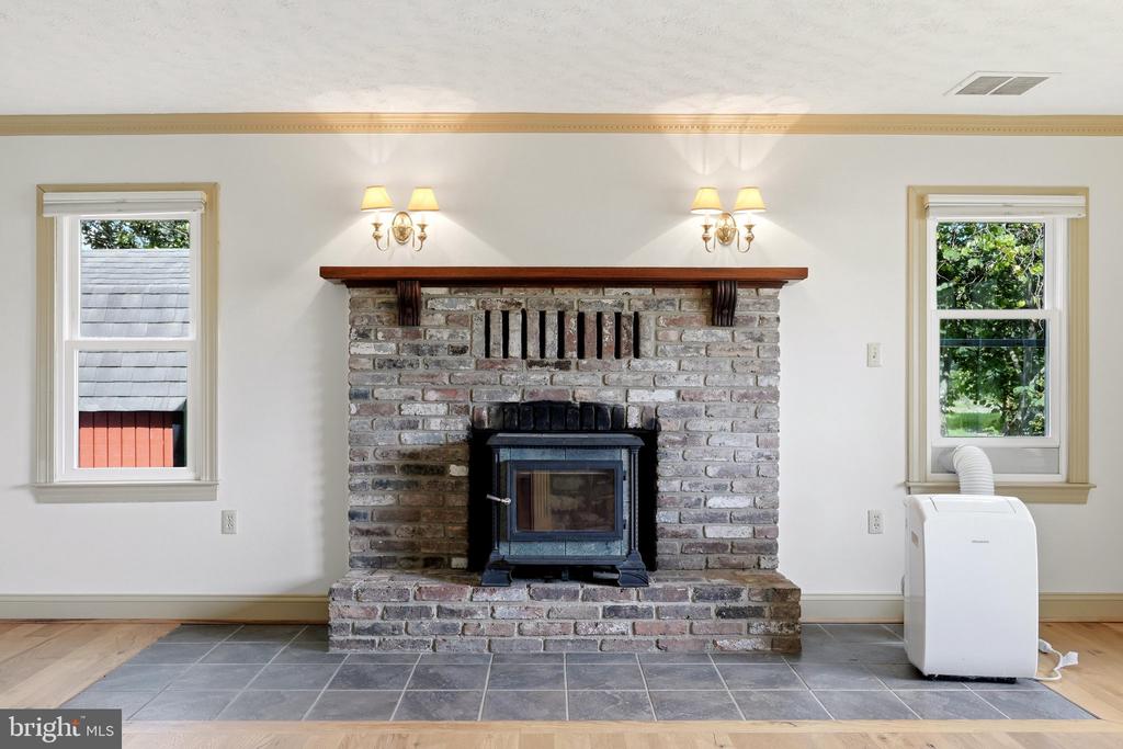 936 GUN BARREL RD