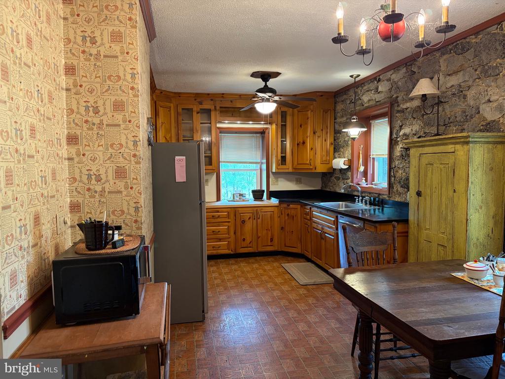 936 GUN BARREL RD