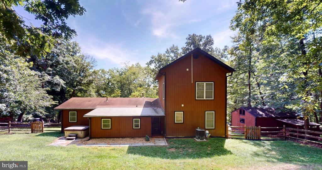 104 LAUREL LANE