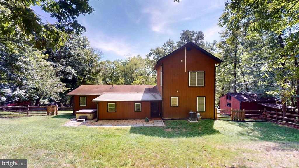 104 LAUREL LANE