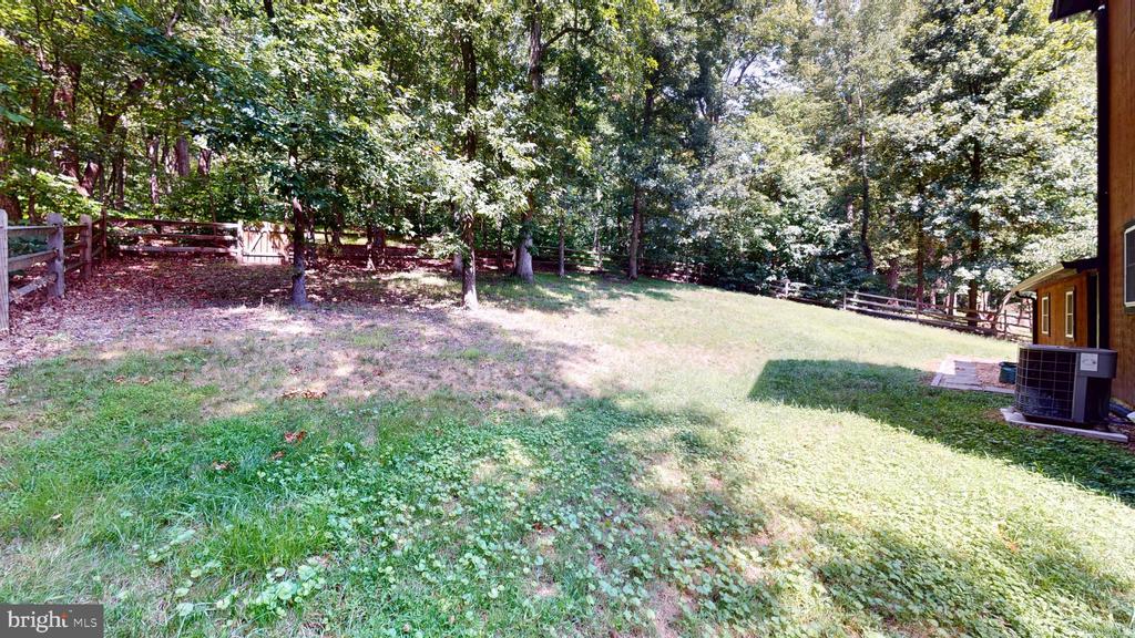 104 LAUREL LANE
