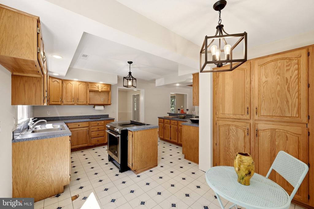 2983 OLD WINCHESTER ROAD