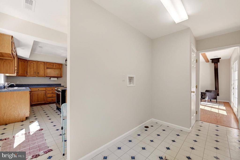 2983 OLD WINCHESTER ROAD