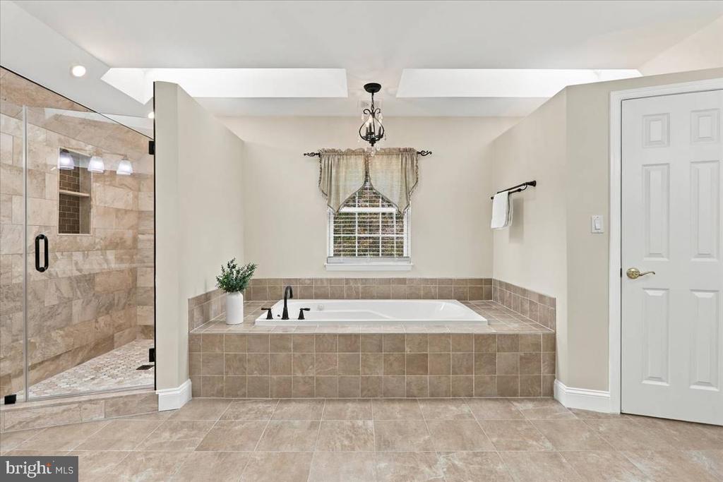 1029 COULSON LANE