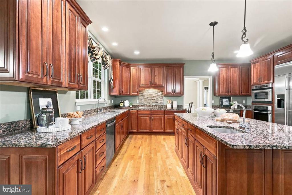 1029 COULSON LANE