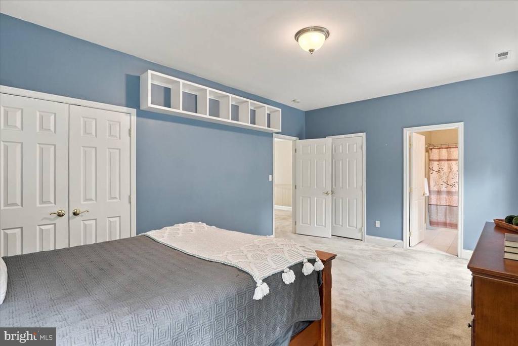 1029 COULSON LANE