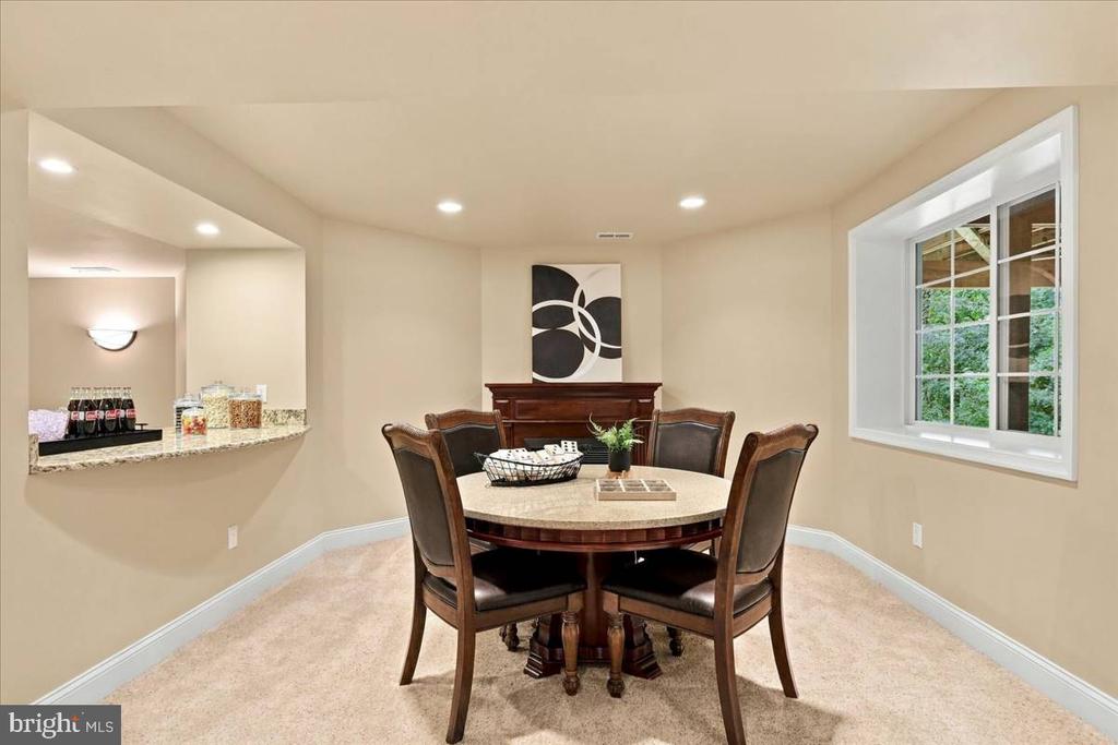 1029 COULSON LANE