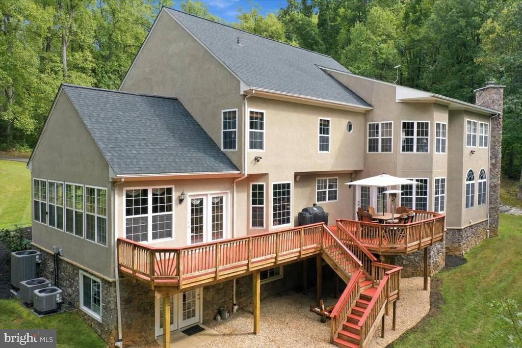 1029 COULSON LANE