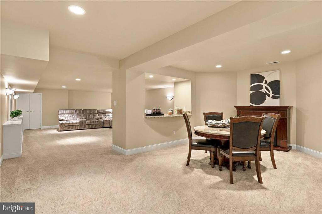 1029 COULSON LANE