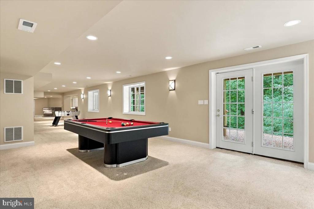 1029 COULSON LANE