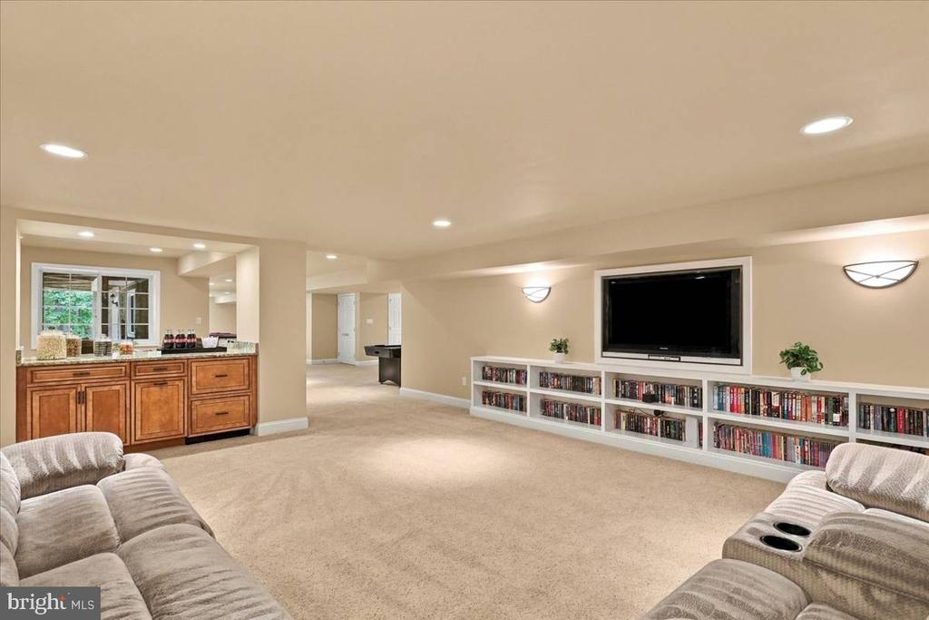 1029 COULSON LANE