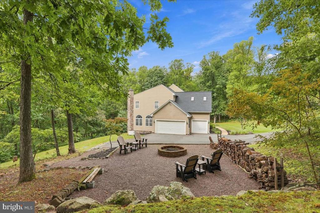 1029 COULSON LANE