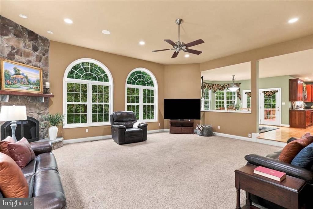 1029 COULSON LANE