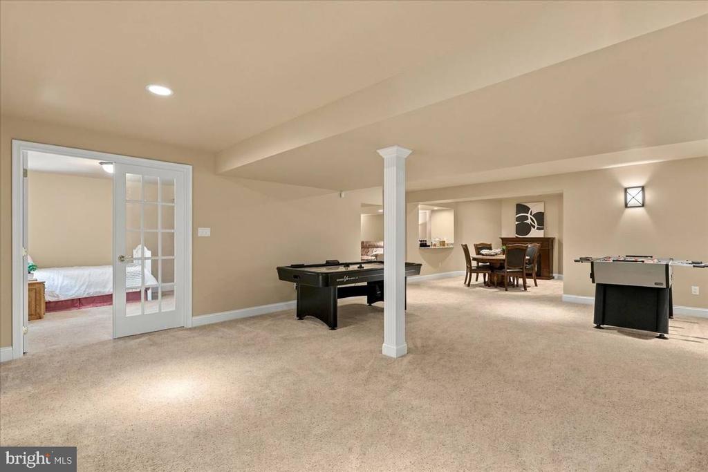 1029 COULSON LANE