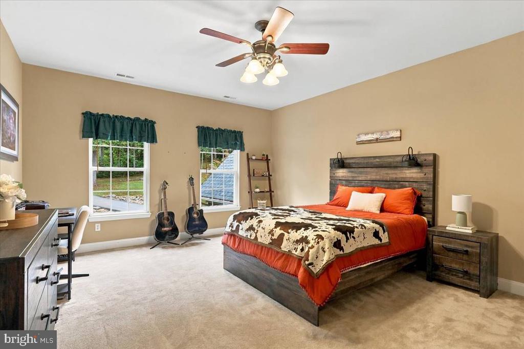 1029 COULSON LANE