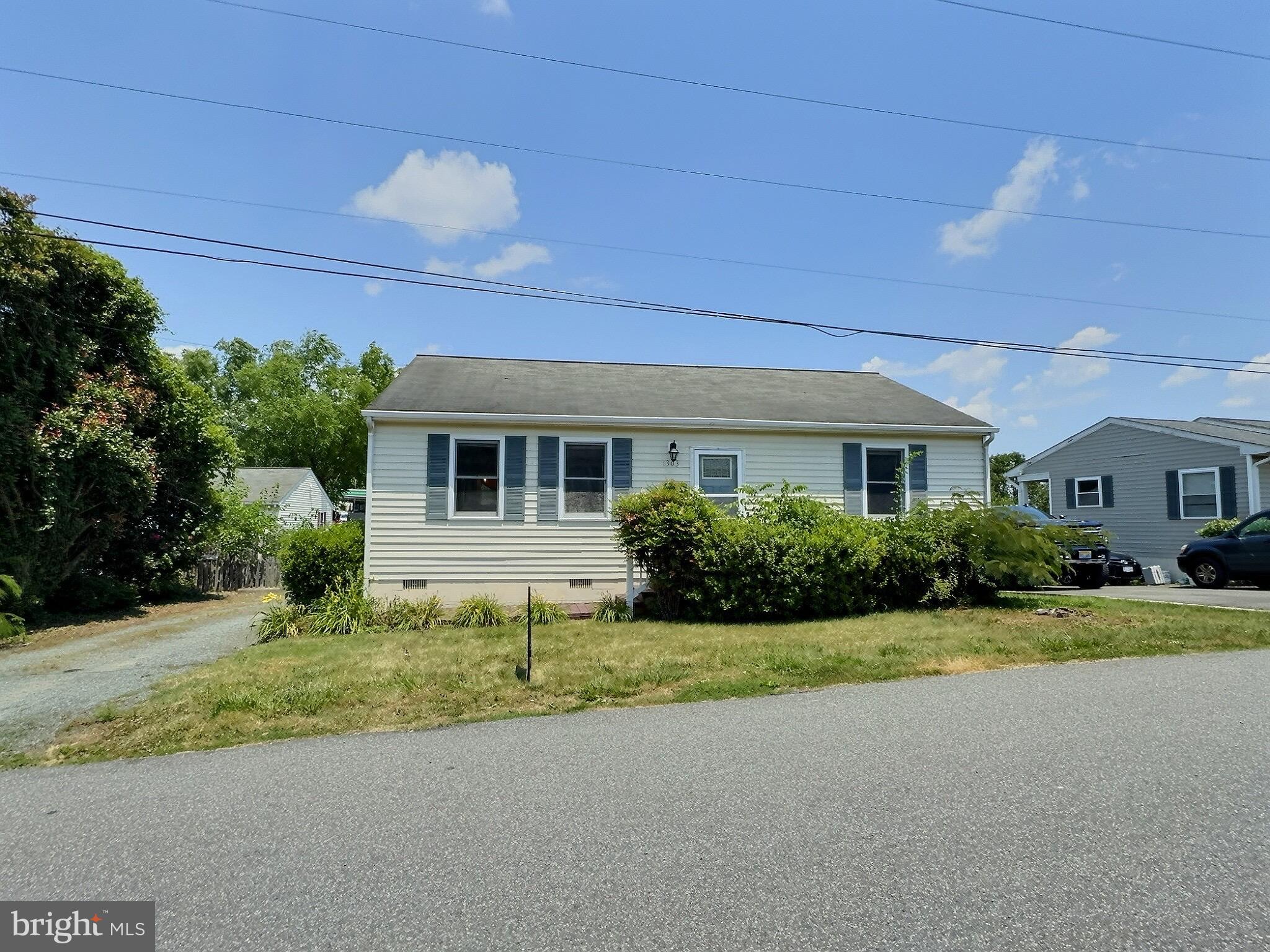 1303 Knoll Street