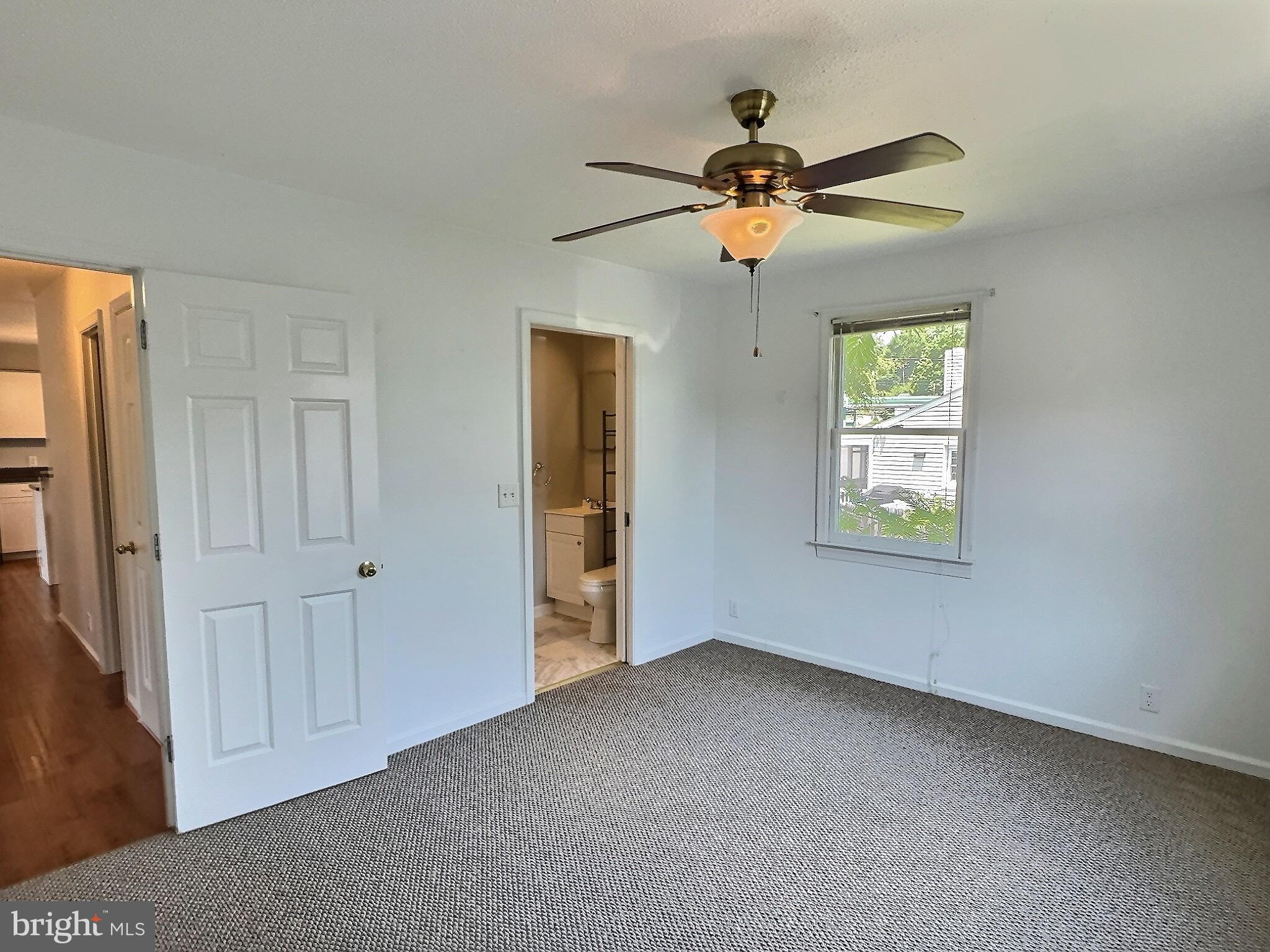 1303 Knoll Street