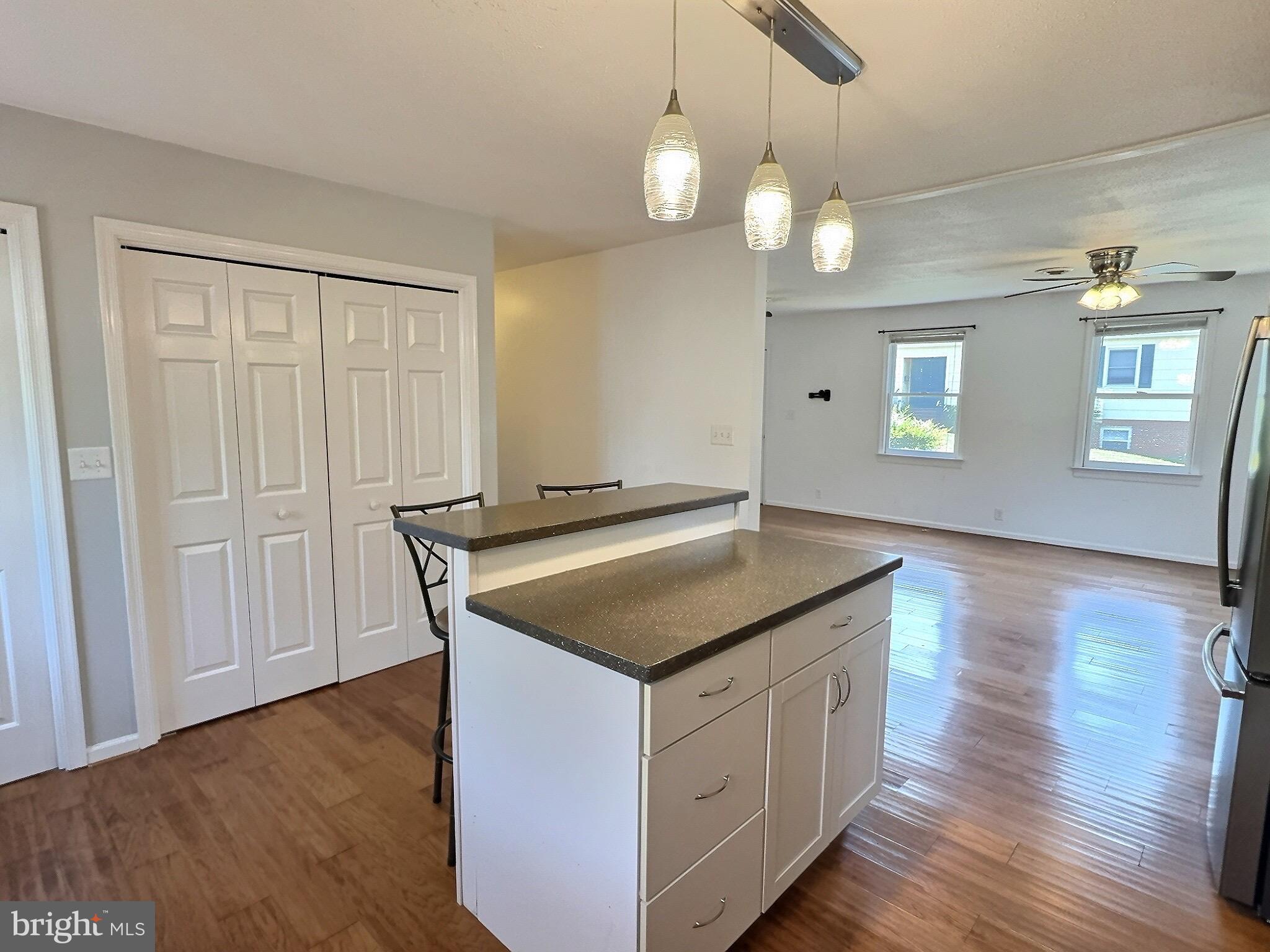 1303 Knoll Street