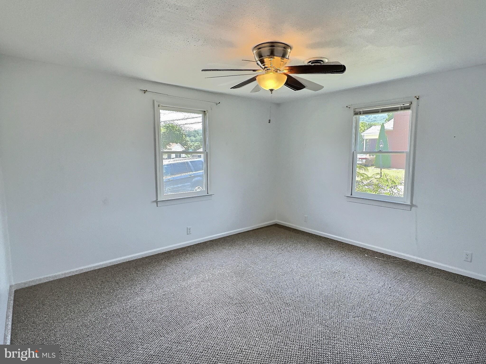1303 Knoll Street