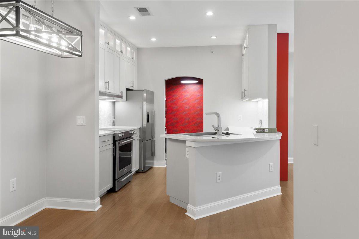 720 WALKER SQ SQ #2B