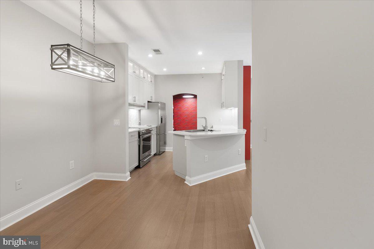 720 WALKER SQ SQ #2B