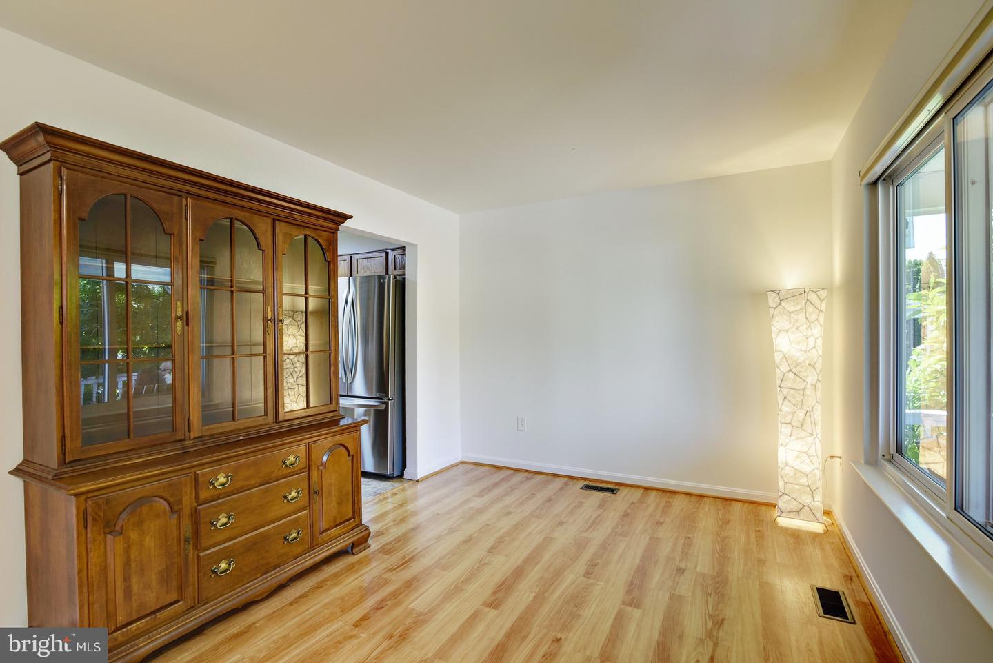 851 Woodcrest LOOP