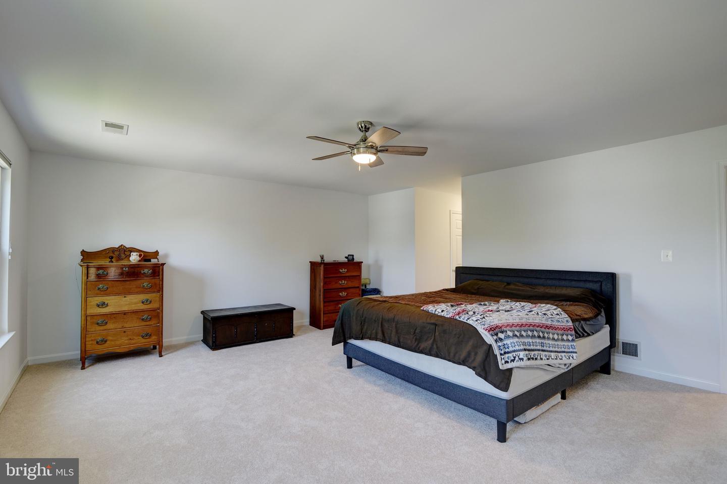 851 Woodcrest LOOP