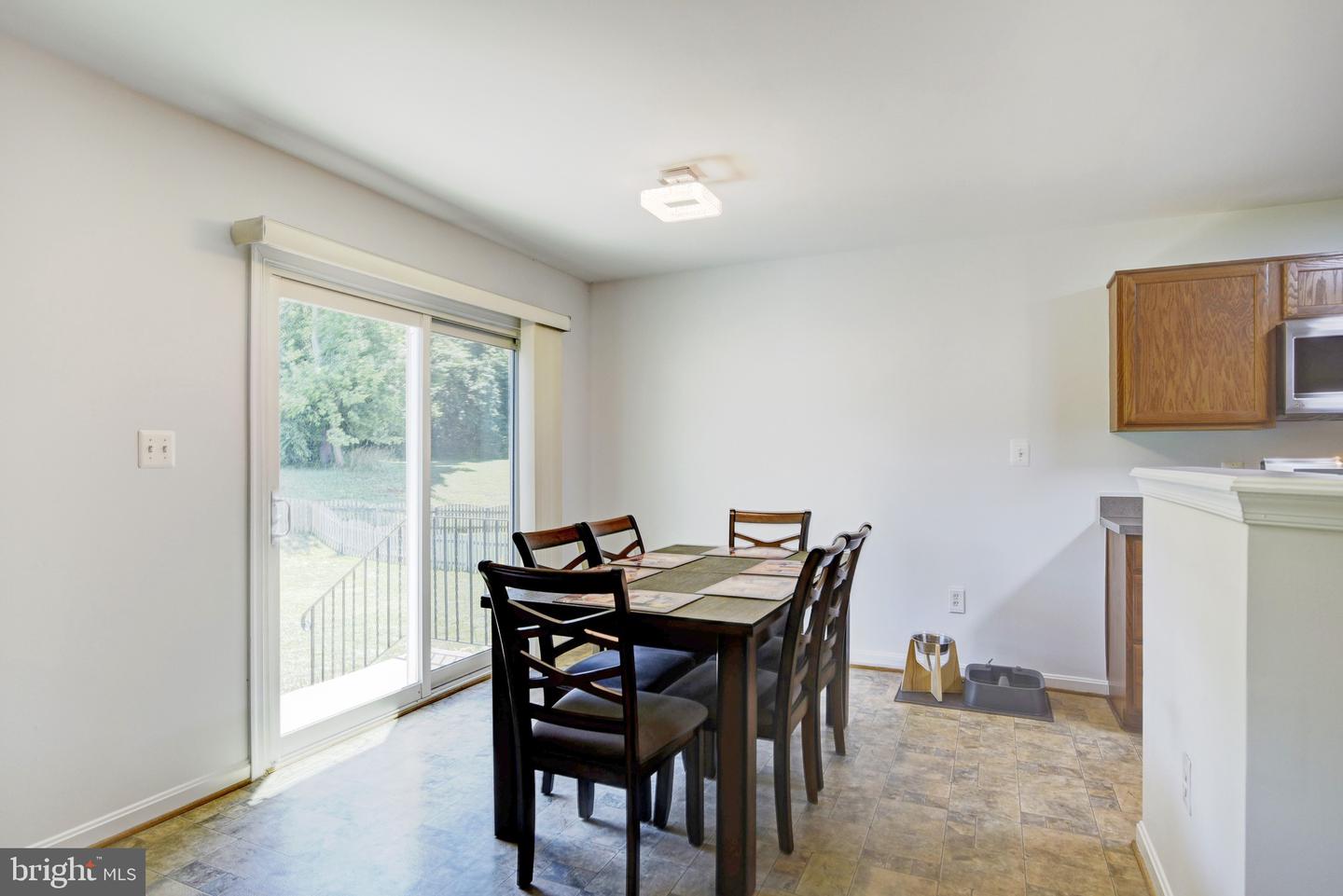 851 Woodcrest LOOP