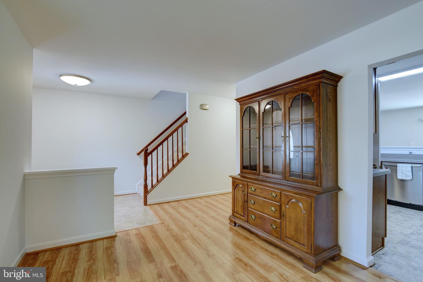 851 Woodcrest LOOP