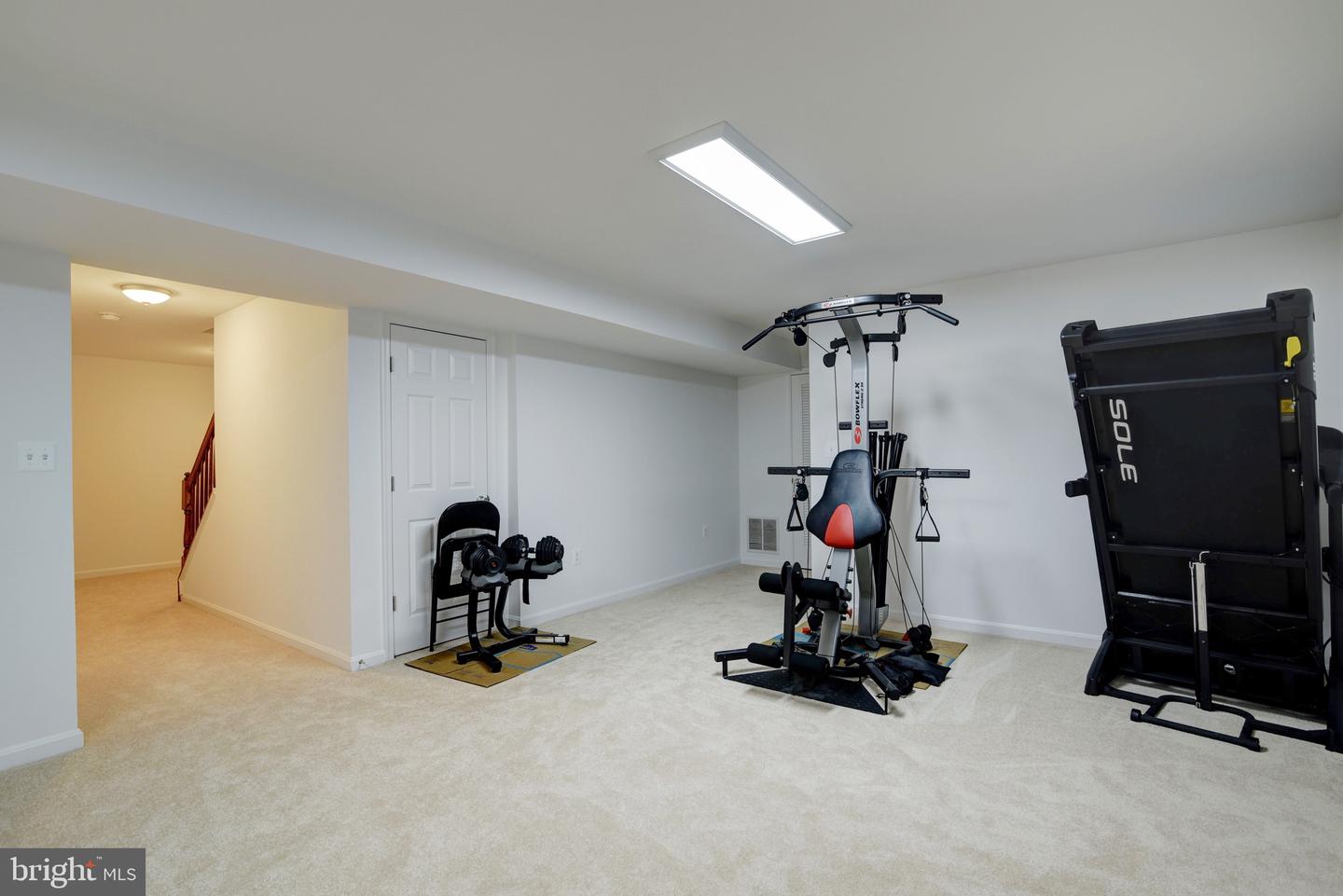 851 Woodcrest LOOP
