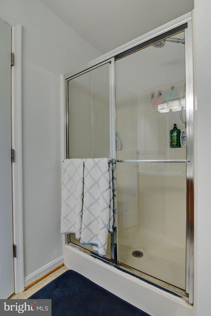 851 Woodcrest LOOP
