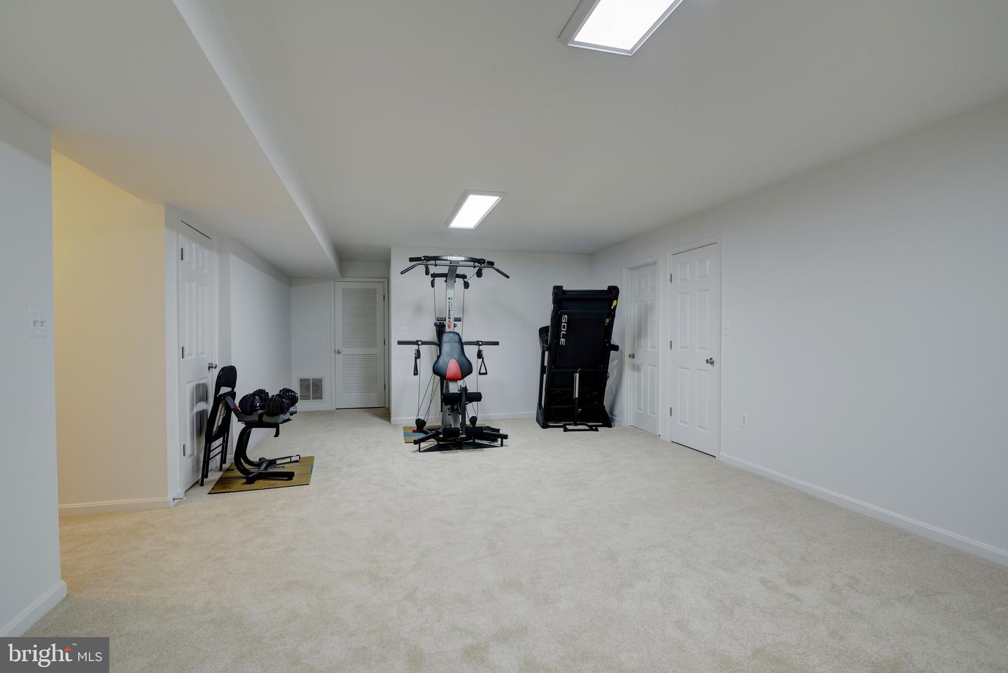 851 Woodcrest LOOP