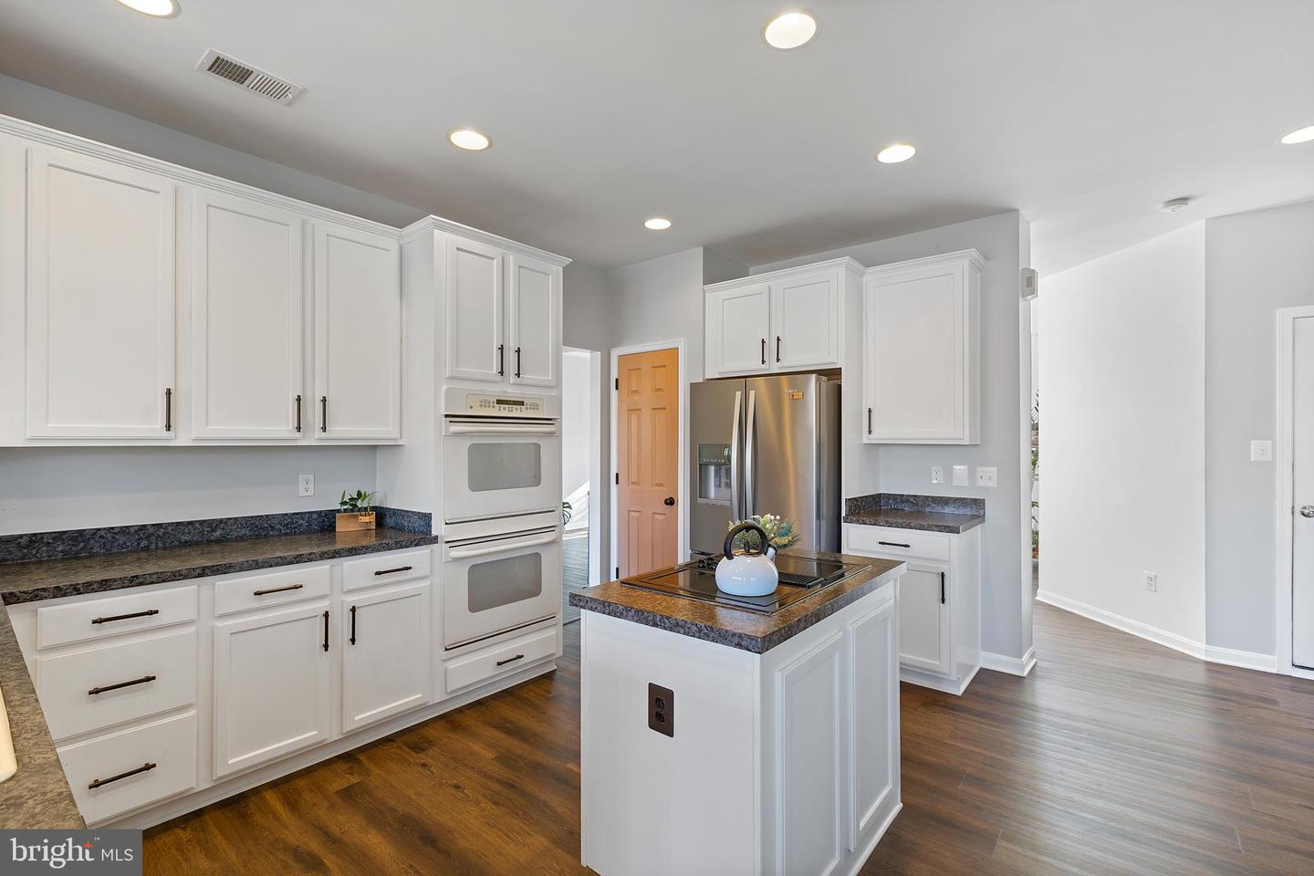631 Holly Crest DRIVE