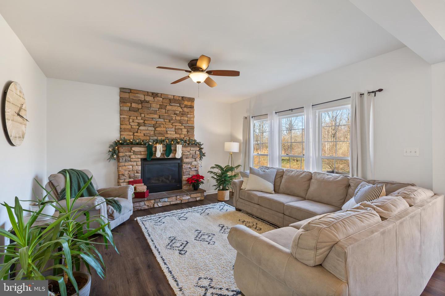 631 Holly Crest DRIVE