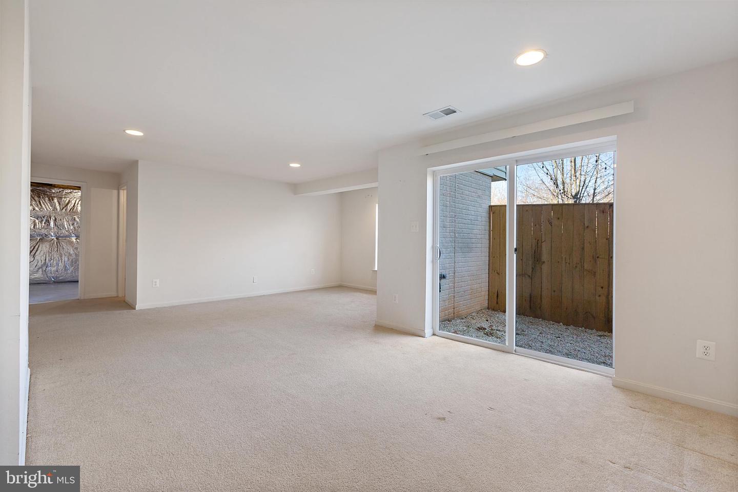 631 Holly Crest DRIVE