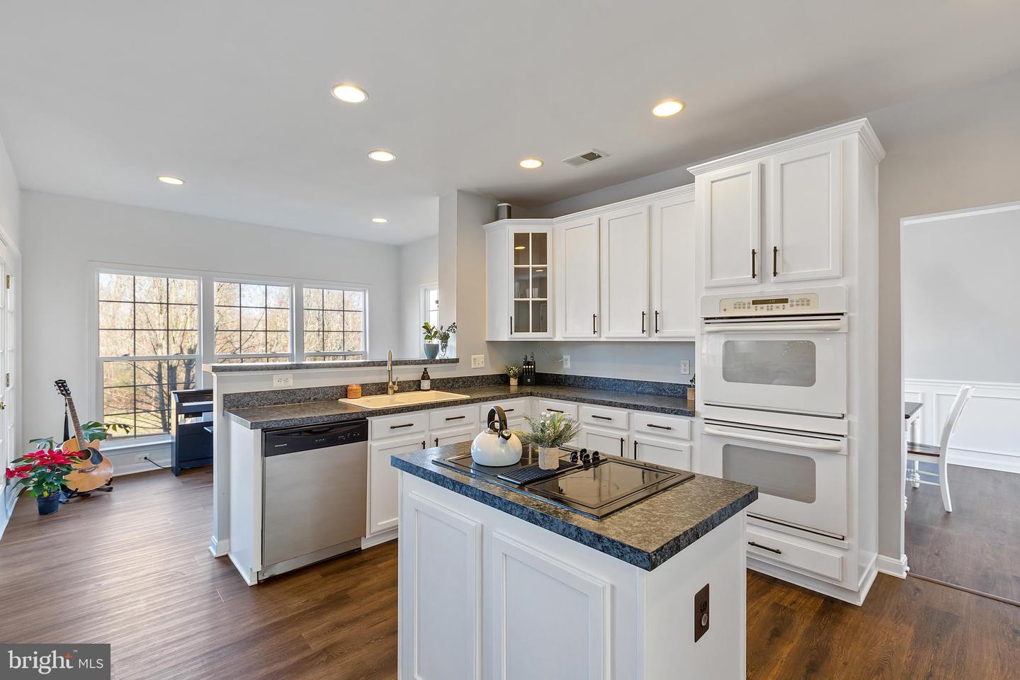 631 Holly Crest DRIVE