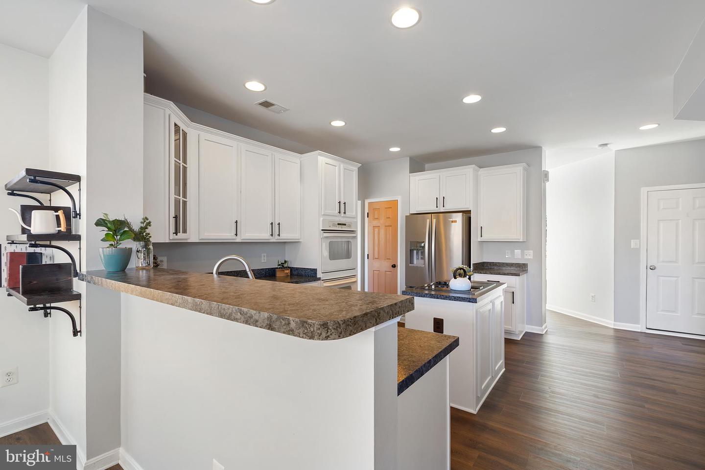 631 Holly Crest DRIVE