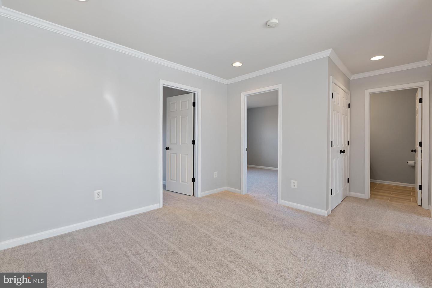 631 Holly Crest DRIVE