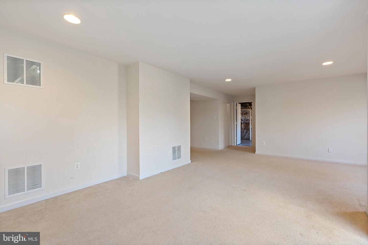 631 Holly Crest DRIVE