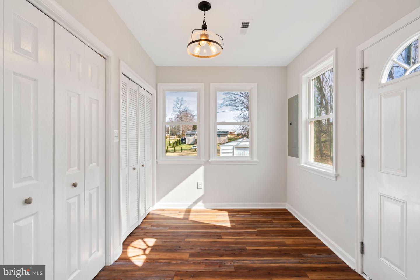 9229 Sperryville PIKE