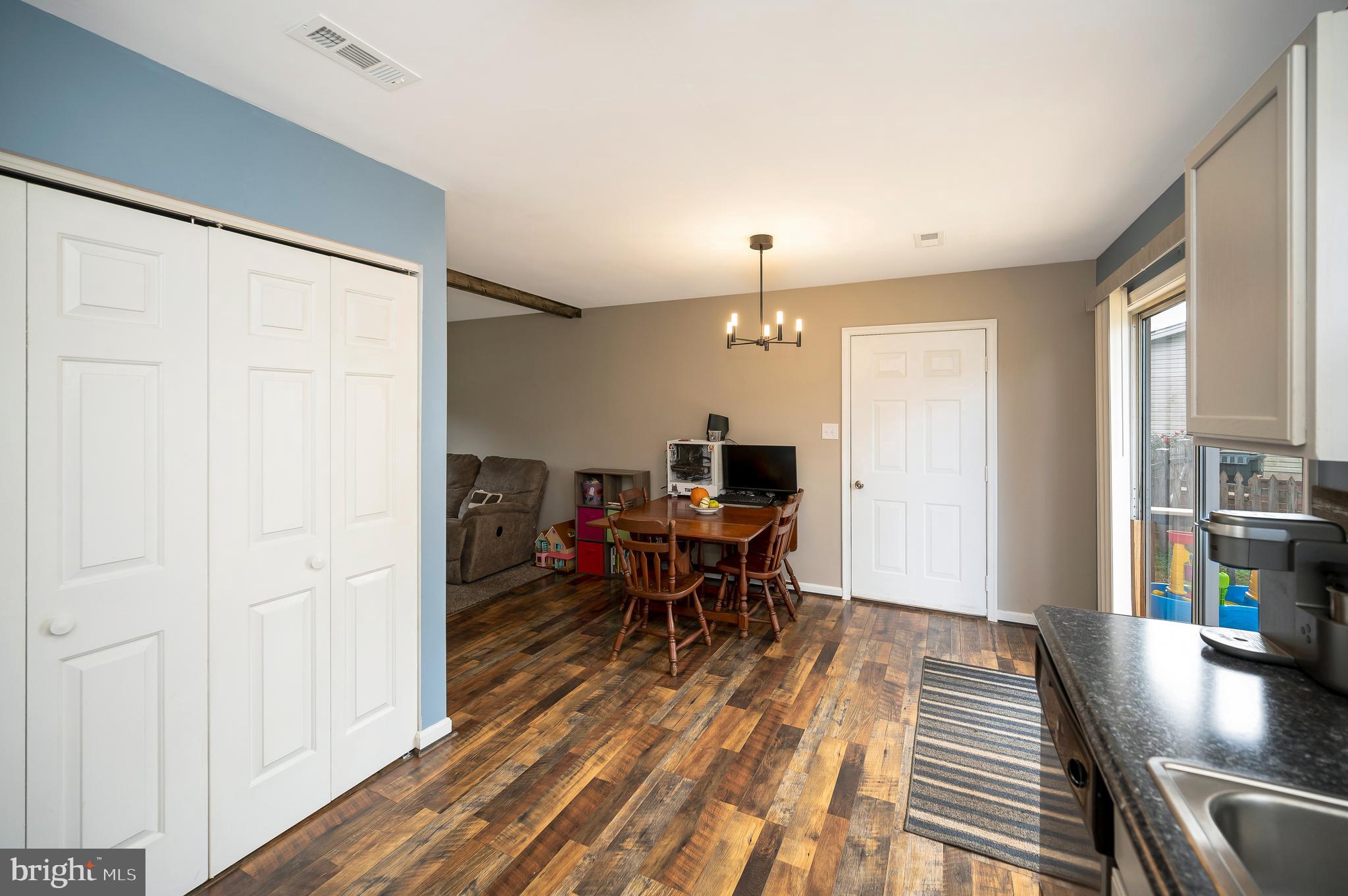 1617 Harrier Ln