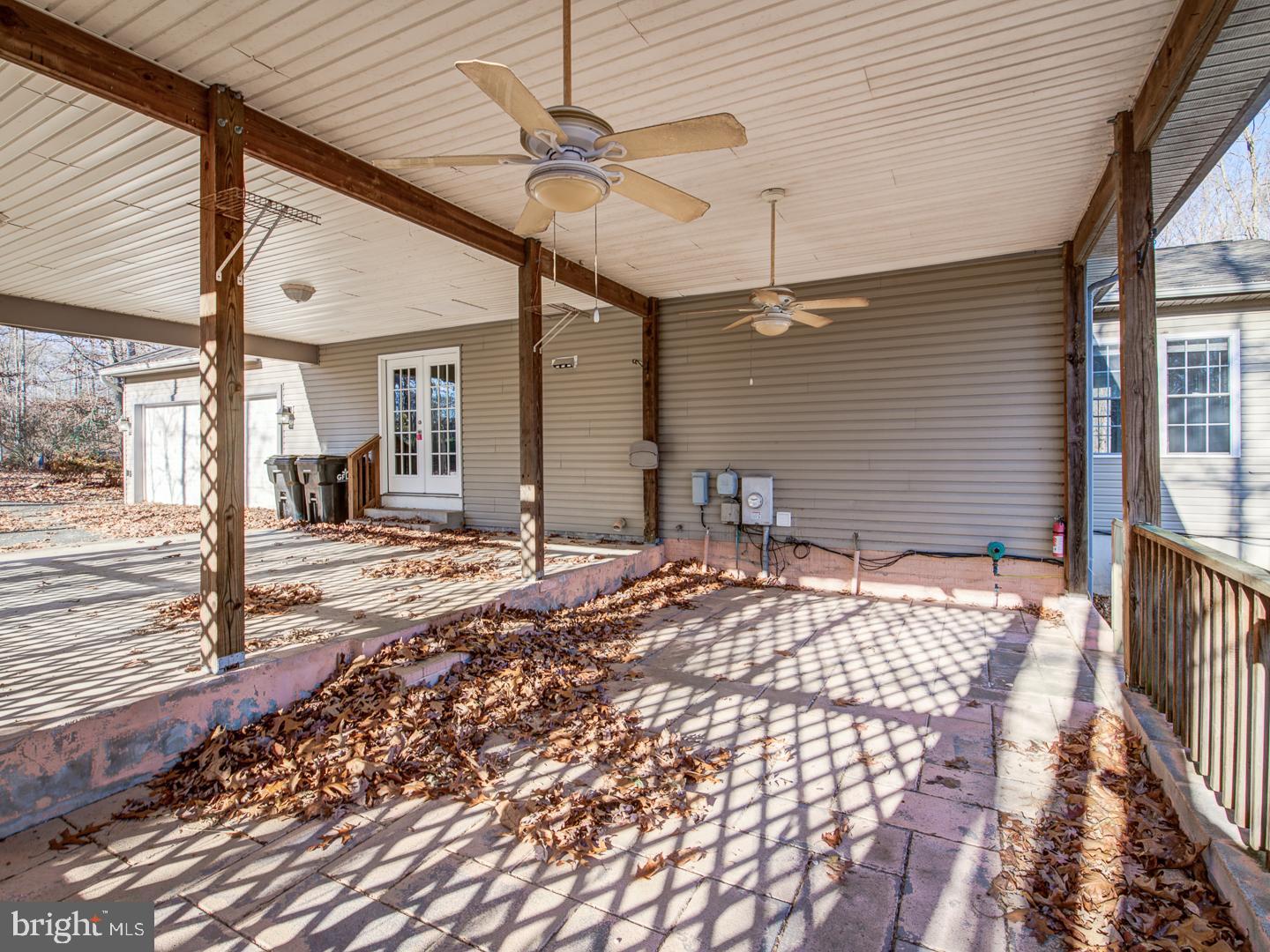 2033 LEEHIGH DRIVE