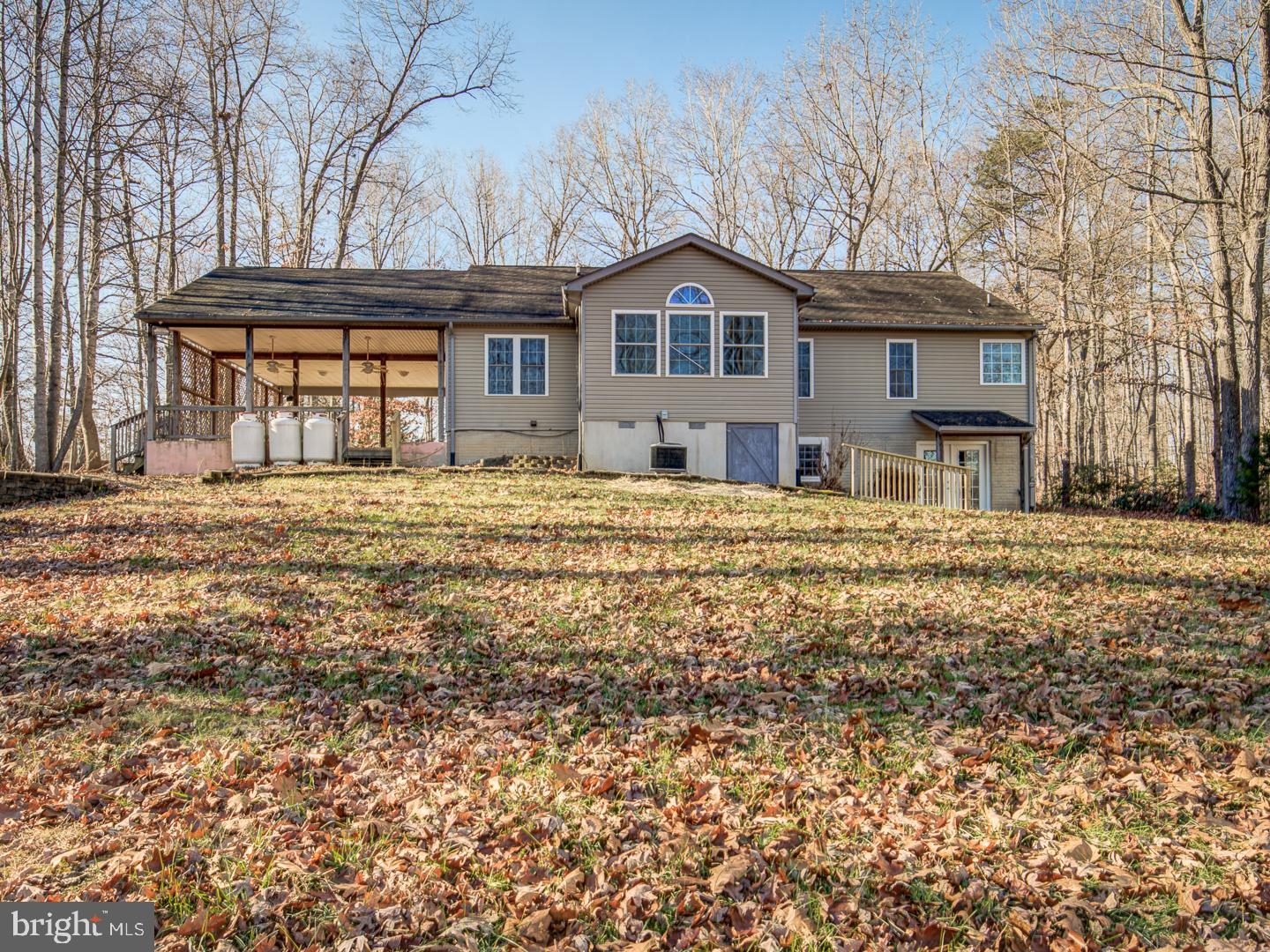 2033 LEEHIGH DRIVE